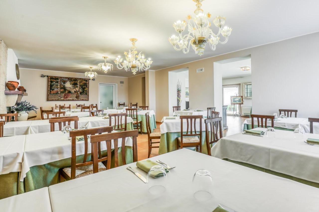 Hotel Villa De Santis Montefranco Екстер'єр фото