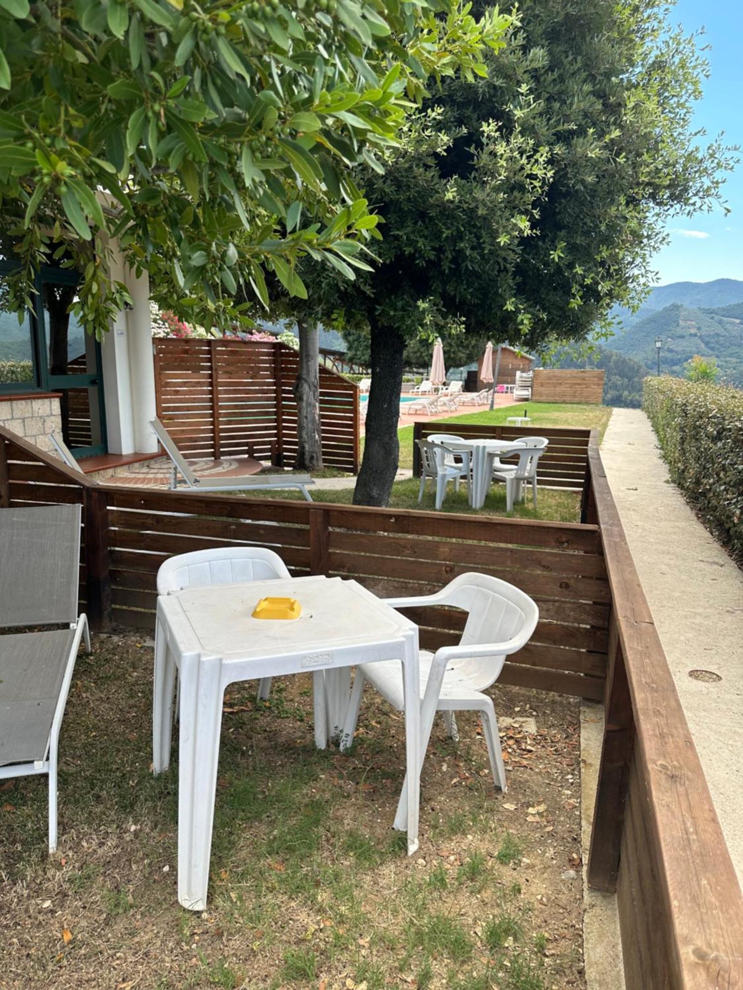 Hotel Villa De Santis Montefranco Екстер'єр фото